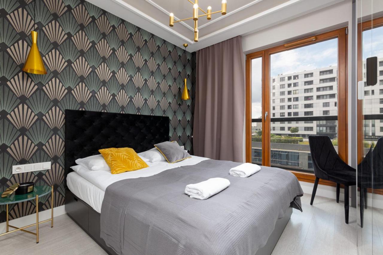 City Center Apartments Grzybowska With Parking By Noclegi Renters 바르샤바 외부 사진